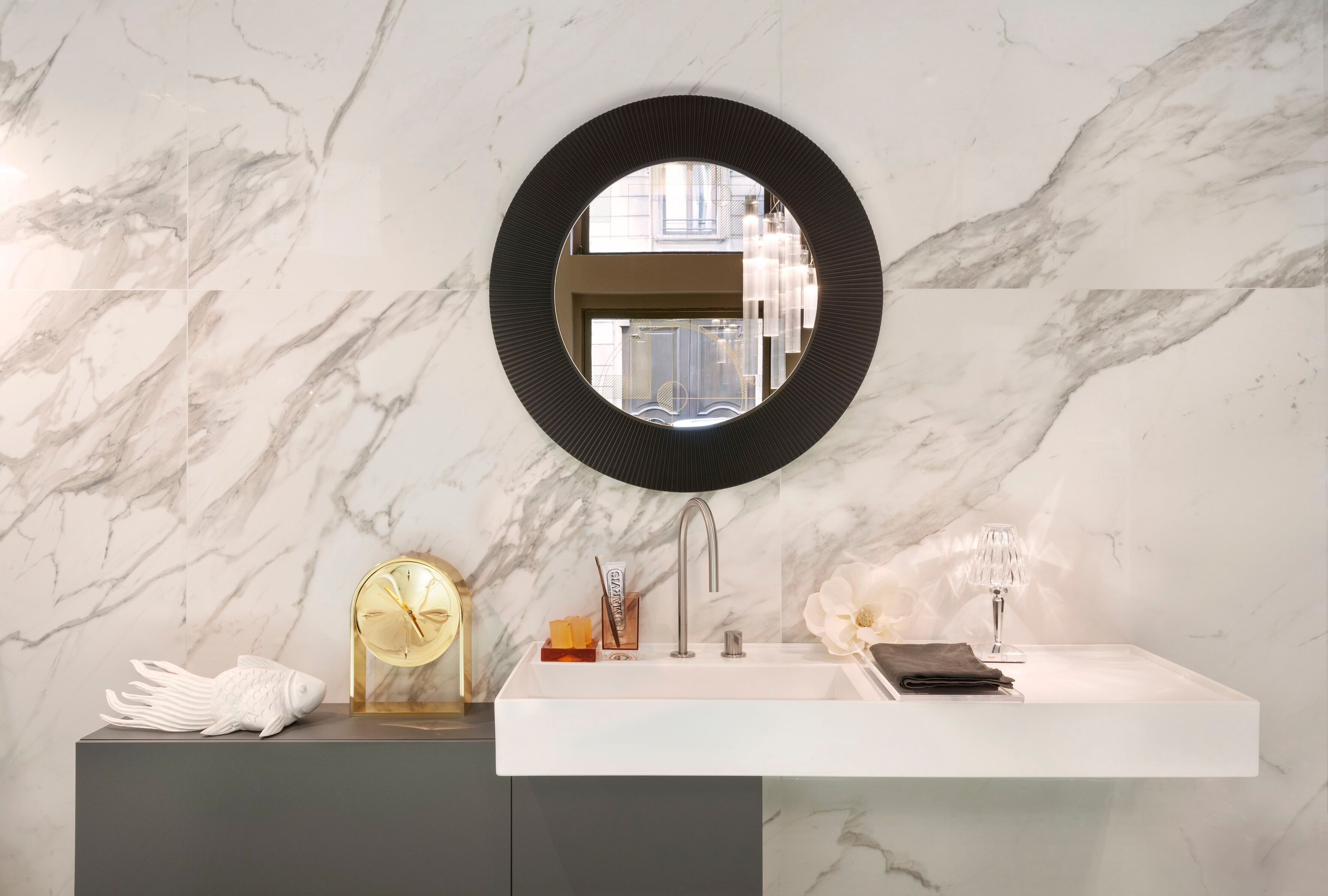 Круглое зеркало из ПММА со встроенным настенным освещением Kartell Kartell by Laufen ARCH-00070560 - Вид №4