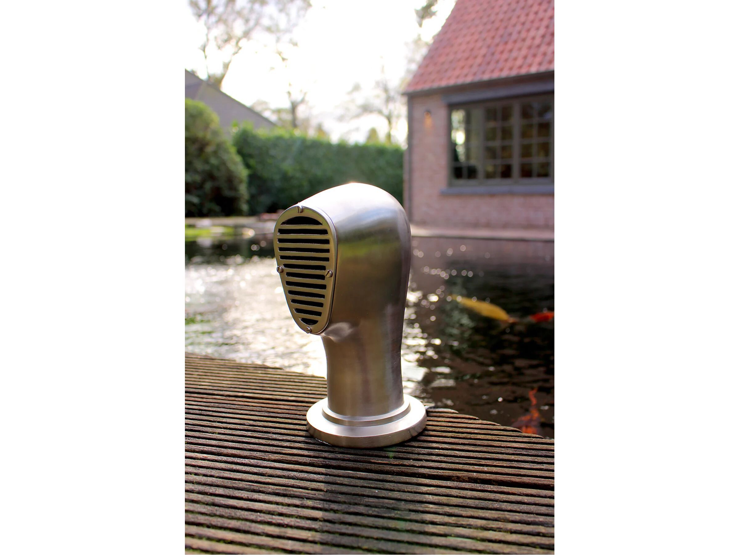 Наружная латунная светодиодная метка Authentage Lighting BEAUTIQUE DECK ARCH-00041006 - Вид №1