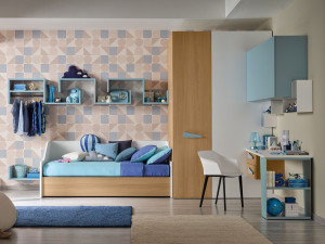 Спальня с гардеробной и диваном-кроватью