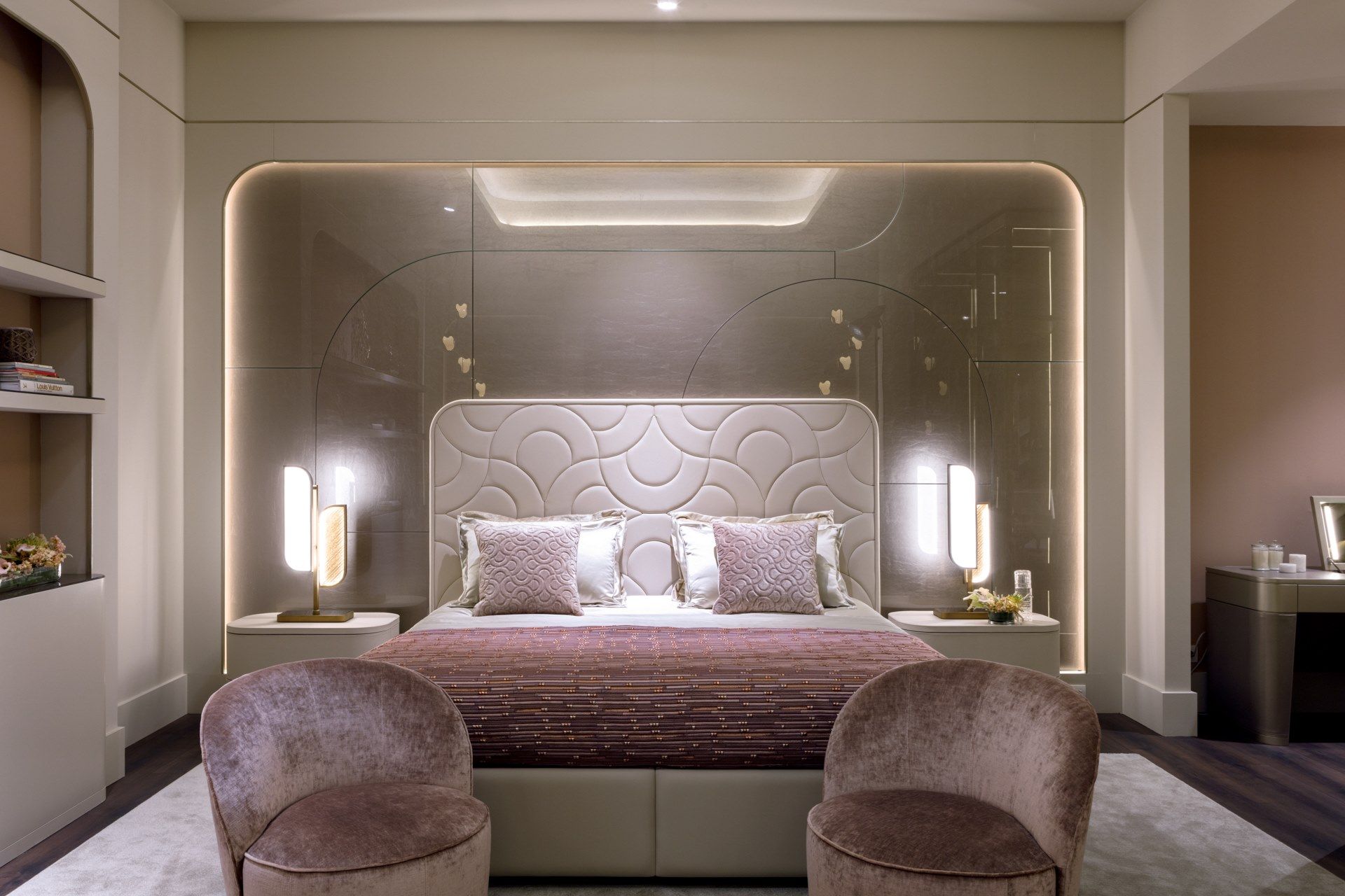 Кожаная мягкая кровать с высоким изголовьем Sicis Amidele ARCH-00048017 - Вид №1