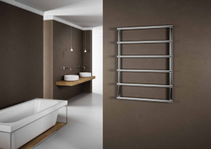 3551570400003 Cordivari Laura, полотенцесушитель водяной 740/530, цвет полированная сталь