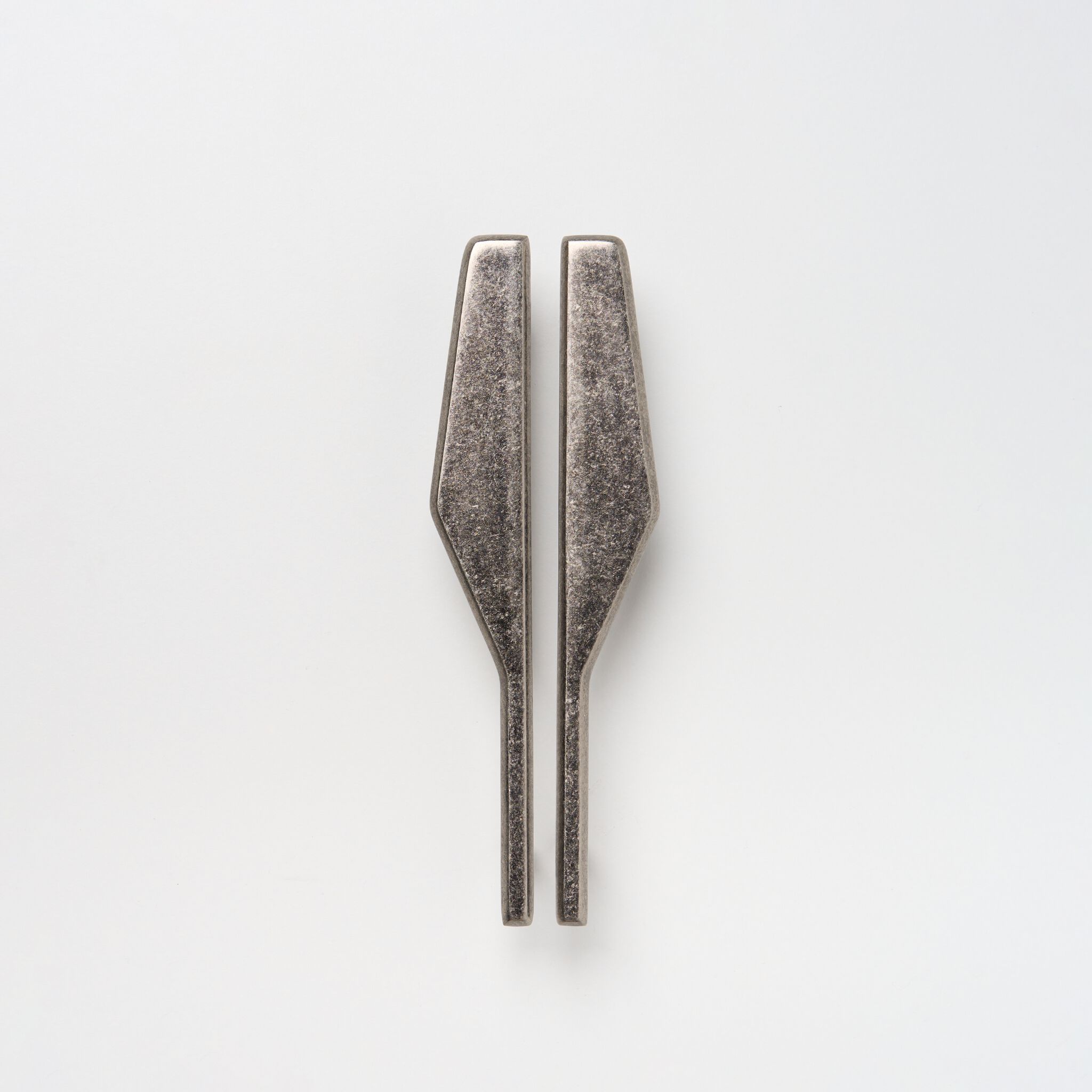 Латунная мебельная ручка Lo & Co Interiors Line Series ARCH-00089012 - Вид №5