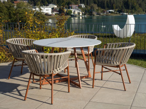 Садовый стул с подлокотниками