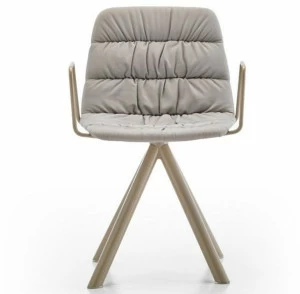 Viccarbe Стул из ткани с подлокотниками Maarten