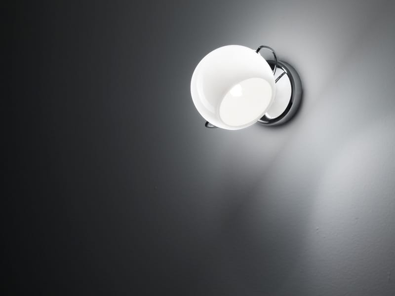 Регулируемый прожектор из дутого стекла Fabbian Beluga White ARCH-00017995