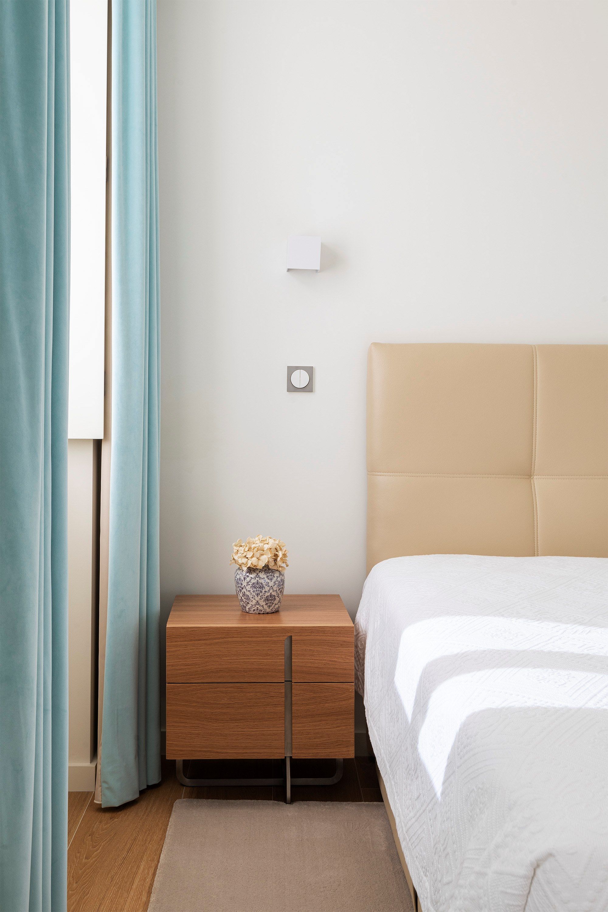 Прямоугольная прикроватная тумбочка из нержавеющей стали и дерева с ящиками Stylish Club His &amp ARCH-00056255 - Вид №11