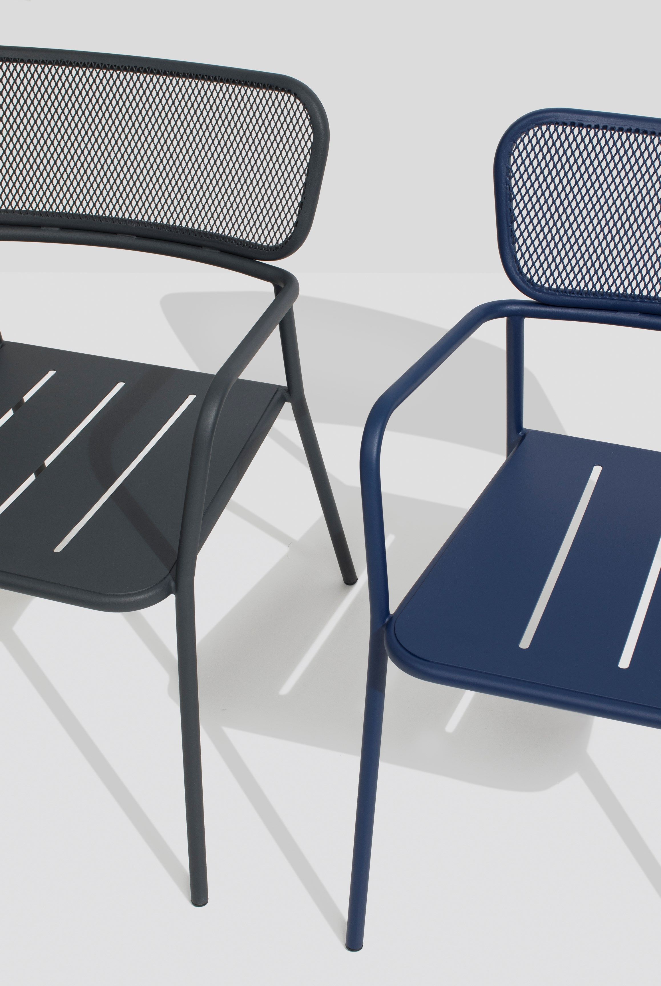 Металлический штабелируемый садовый стул с подлокотниками Garda Furniture Тотем ARCH-00058006 - Вид №6