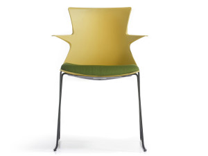 Стул для саней из инженерного пластика со встроенной подушкой