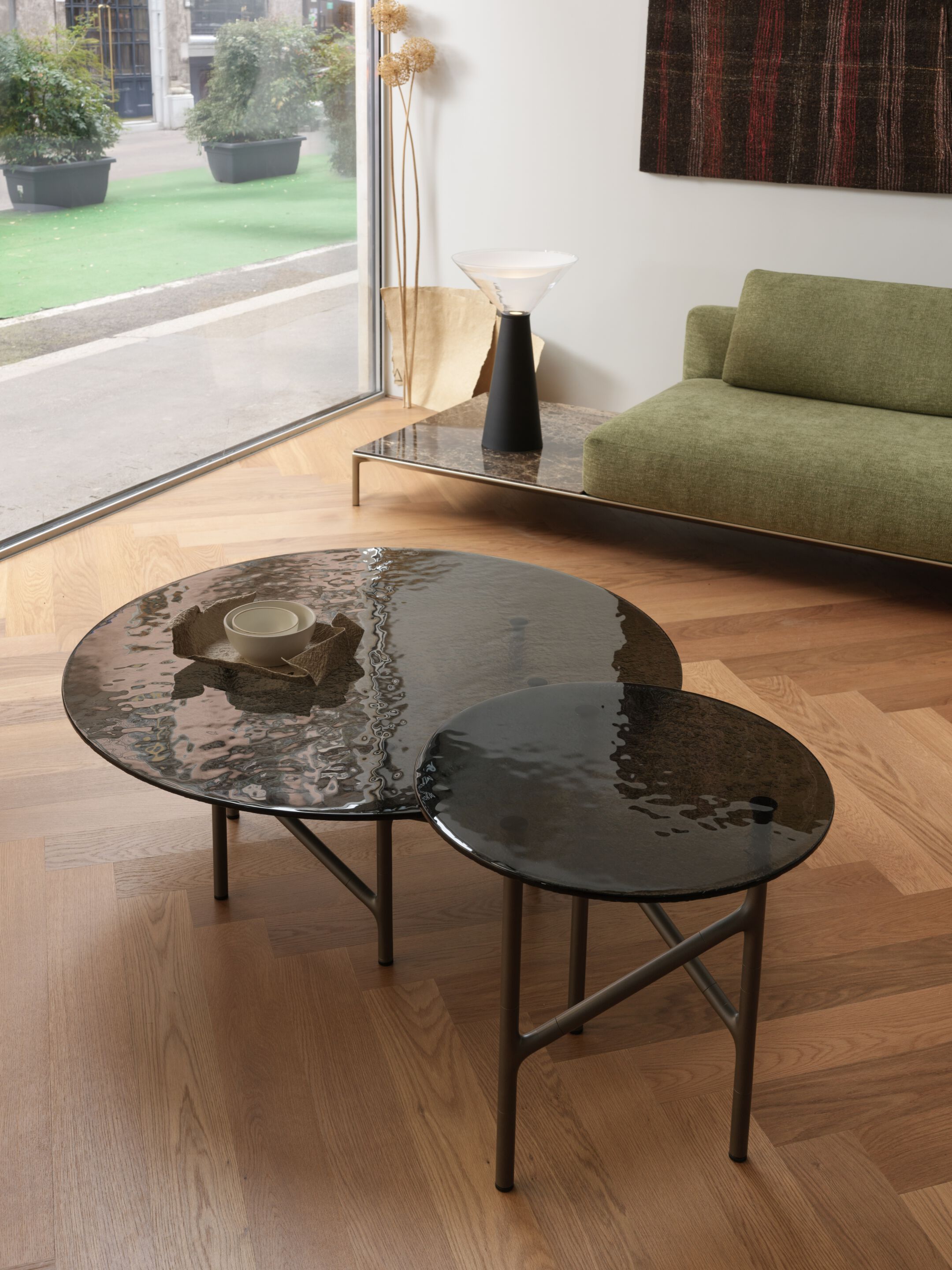 Журнальный столик из отожженного металла и стекла Casamania & Horm Александр ARCH-00048778 - Вид №2