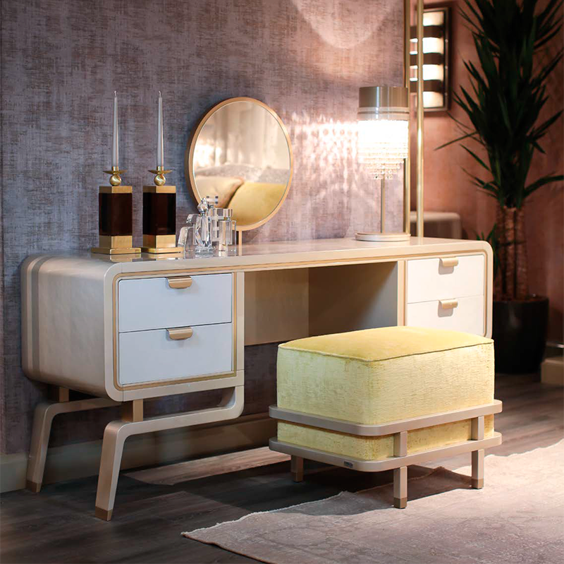 Туалетный столик  REDECO 4424 Hanami