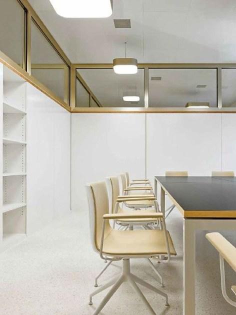 arper Кресло вращающееся на козелке с подлокотниками Catifa 46 sun-id-1438652 - Вид №3