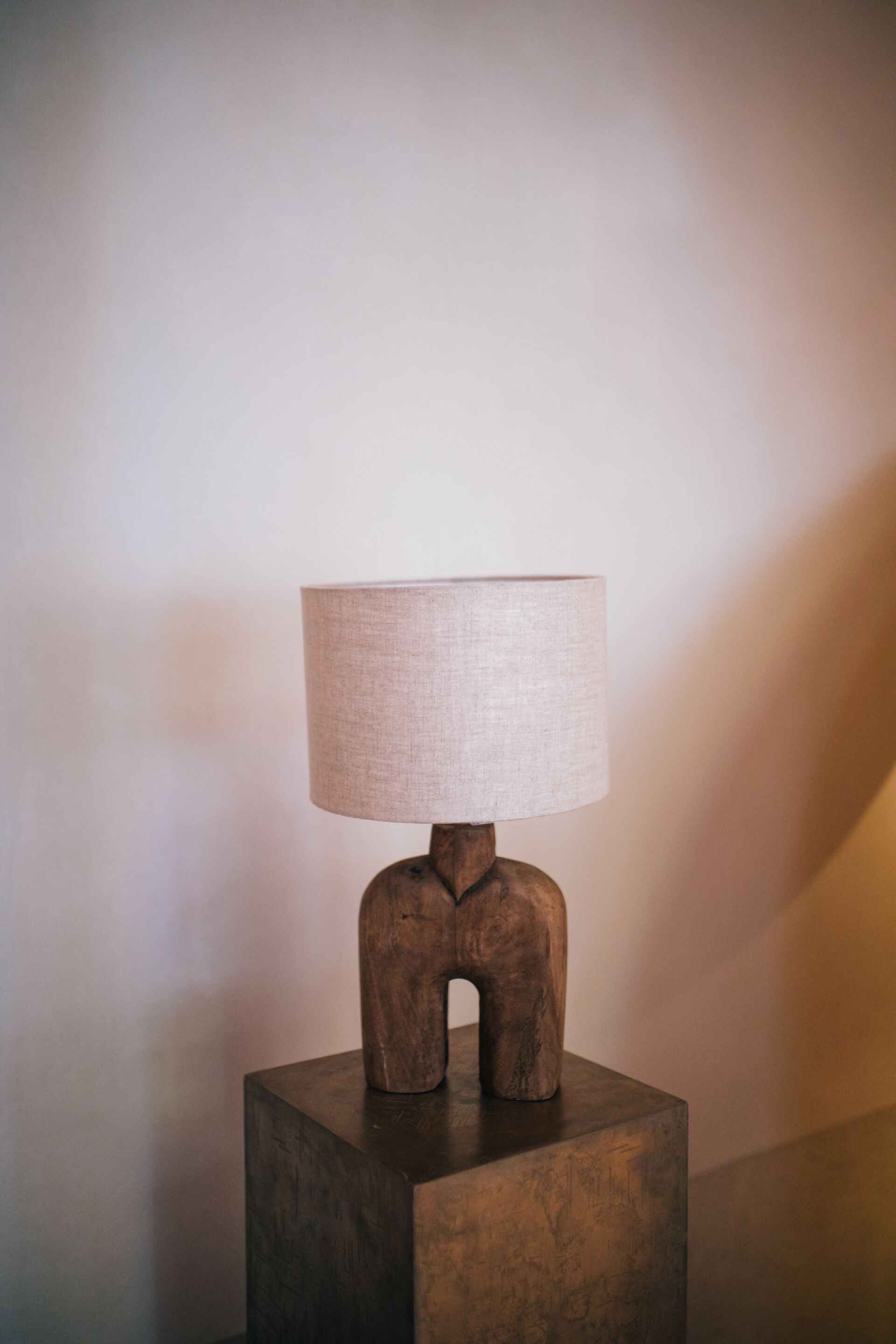 Настольная лампа из манго POMAX LAMPEDUSA ARCH-00073903 - Вид №6