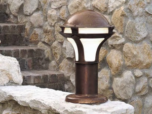 Металлический световой столб