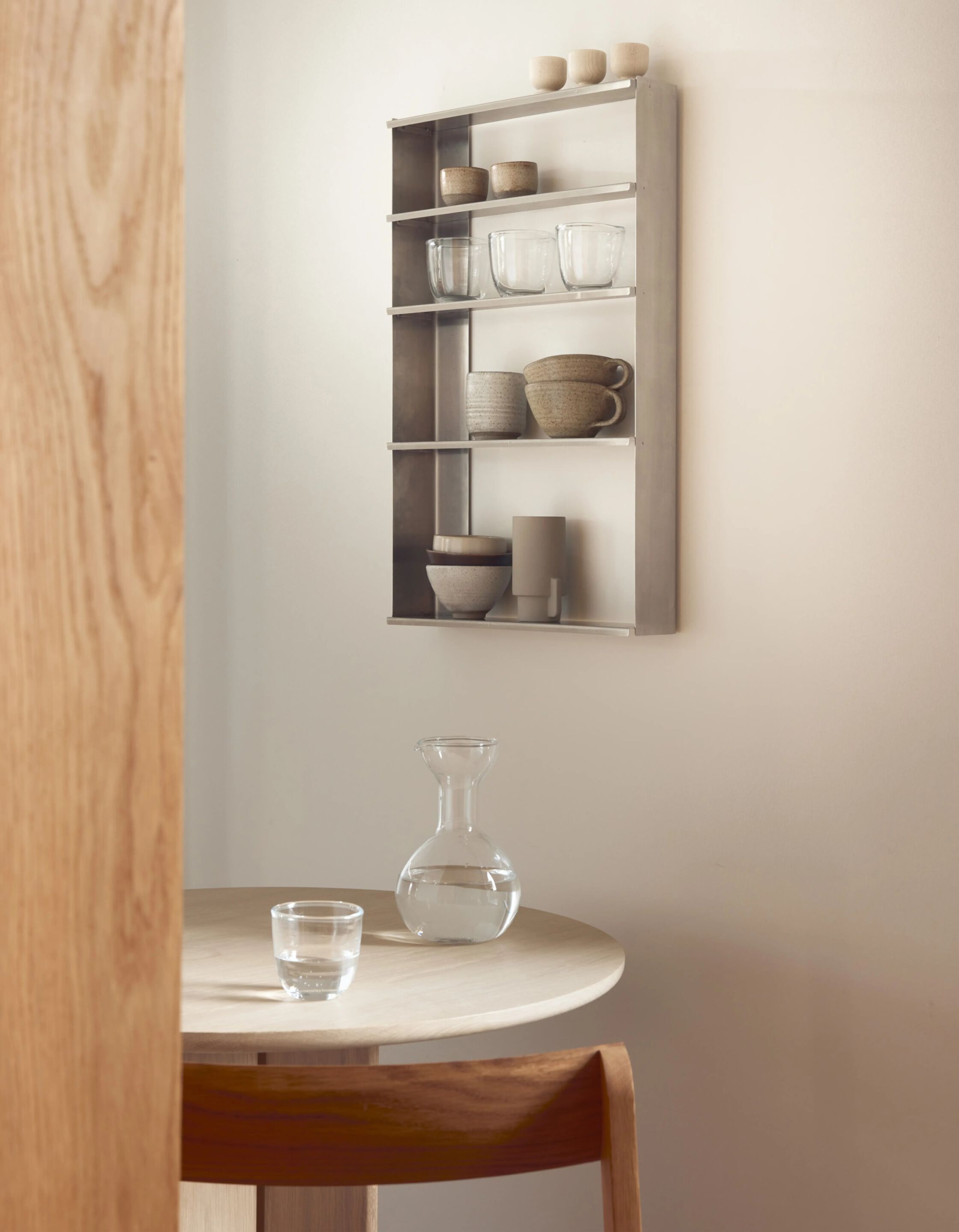 Вертикальный навесной шкаф из нержавеющей стали Form & Refine конус ARCH-00022954 - Вид №5