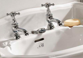 Gentry Home Смеситель для раковины мостик на 2 отверстия 200мм Mayfair Медь GH101295 - Вид №1