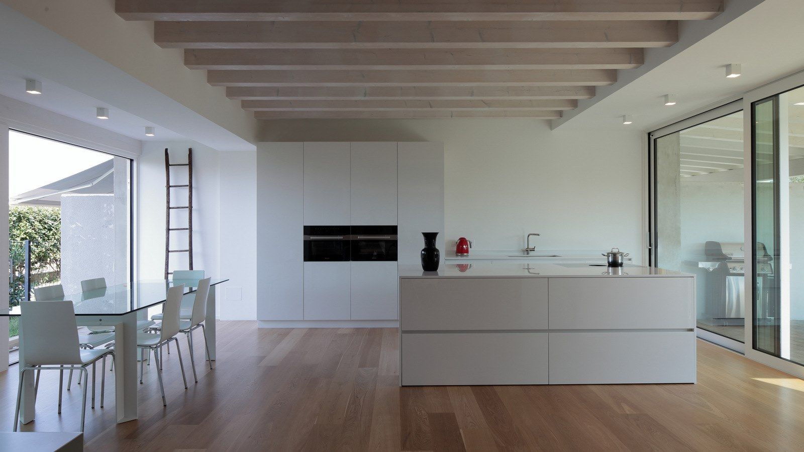 Деревянная кухня с островом Deodara Linear ARCH-00122829 - Вид №1