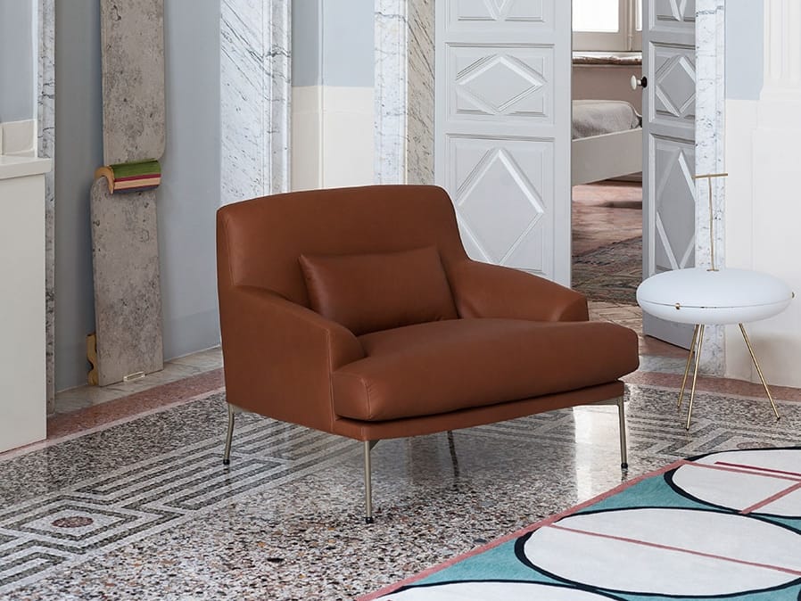 Кожаное кресло с подлокотниками Tacchini Монтевидео ARCH-00100268