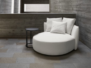 Тканевое кресло