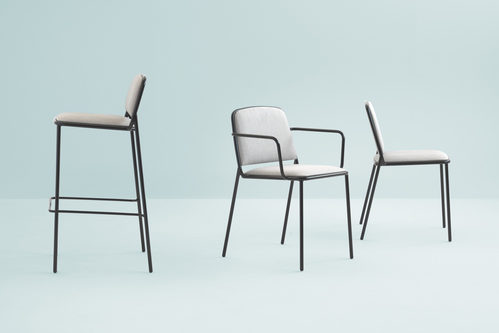 Ring 672 Барный стул со стальным каркасом, 4 ножки. Сиденье и спинка мягкие. Et al. Ring - Вид №5