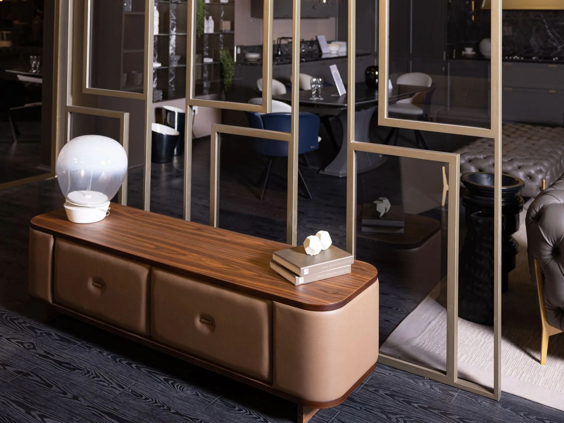 Кожаный шкаф с ящиками ABLE LEXI ARCH-00134990 - Вид №1