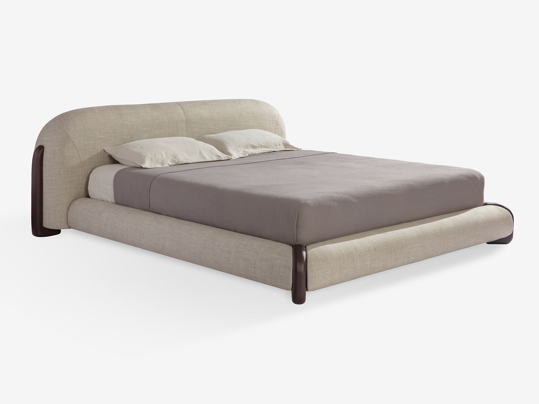 Мягкая кровать из кожи и бархата с высоким изголовьем Carpanese Home Identity ARCH-00034063