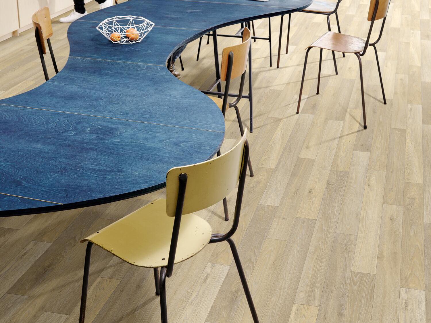 Нескользящий виниловый пол с эффектом дерева BEAUFLOR Expoline ARCH-00023627