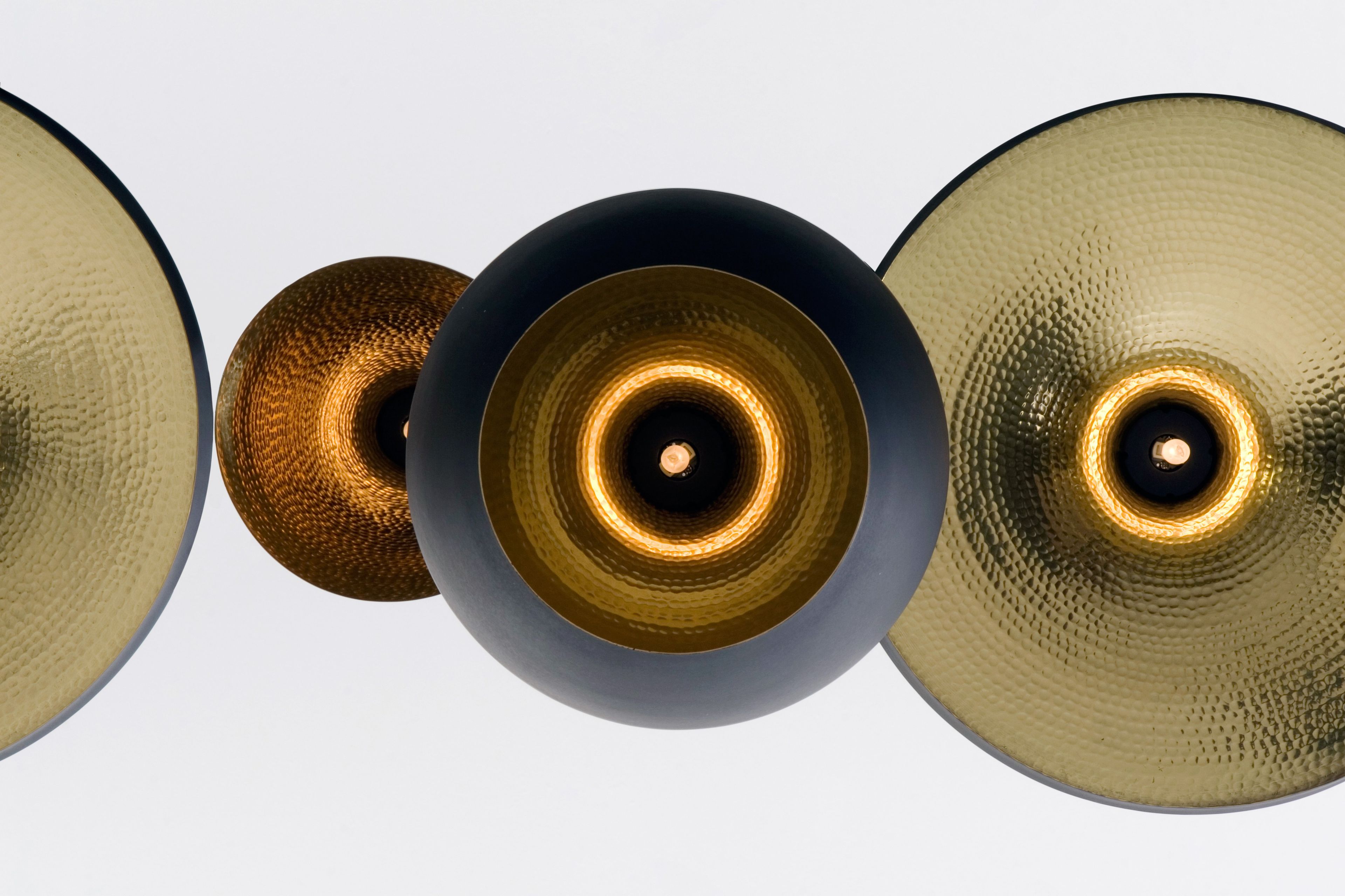 Латунный светодиодный подвесной светильник Tom Dixon Beat ARCH-00141135 - Вид №5