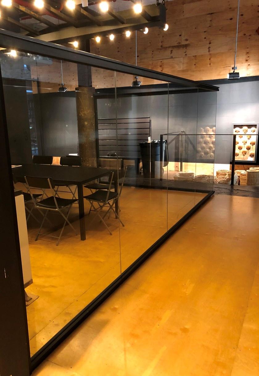 Elitable Стеклянная звуконепроницаемая сдвижная стена для офиса sun-id-1435429 - Вид №11