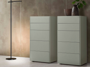 Деревянный комод