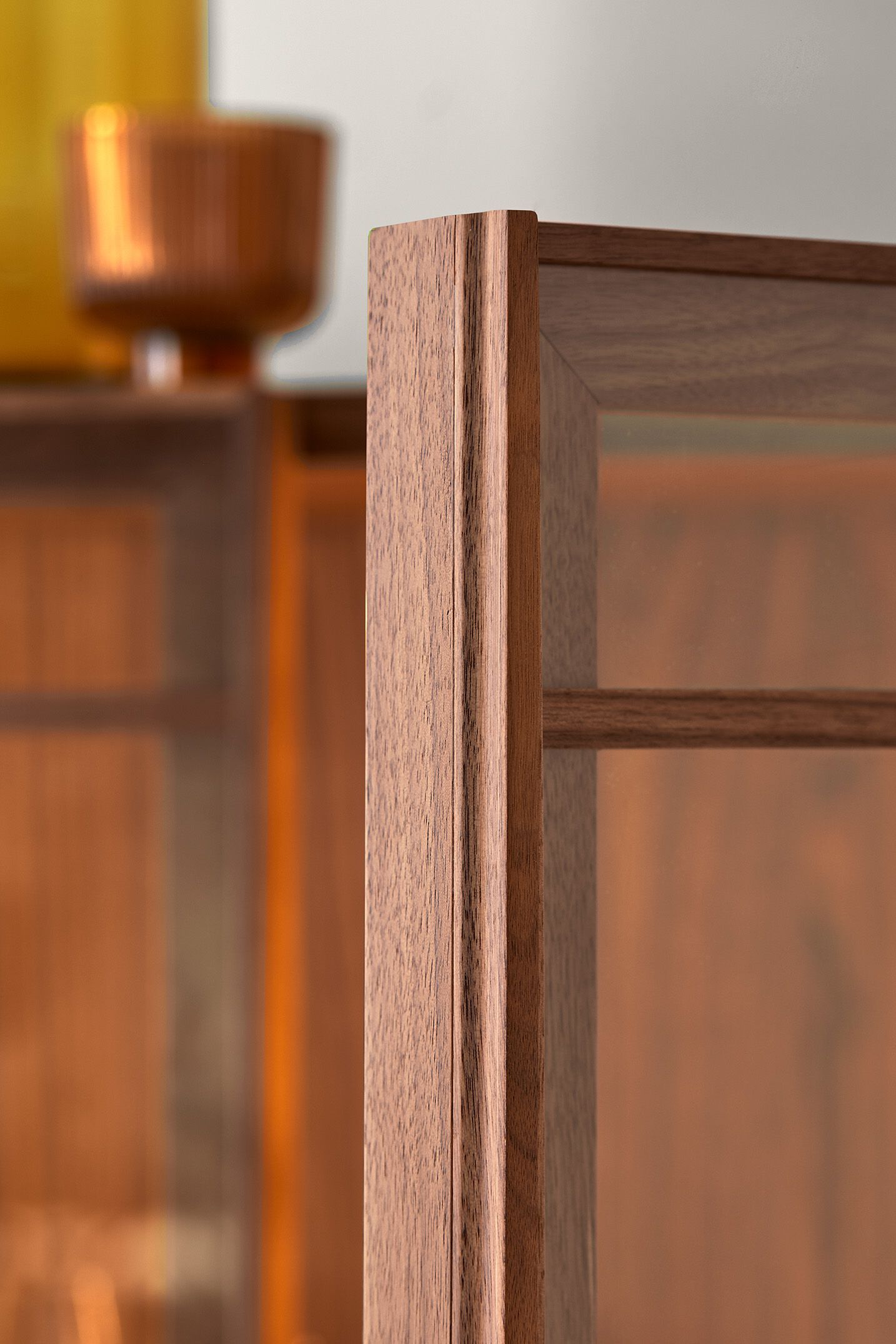 Витрина из грецкого ореха Modesign Йорк ARCH-00117819 - Вид №2