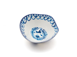 Фарфоровая супница