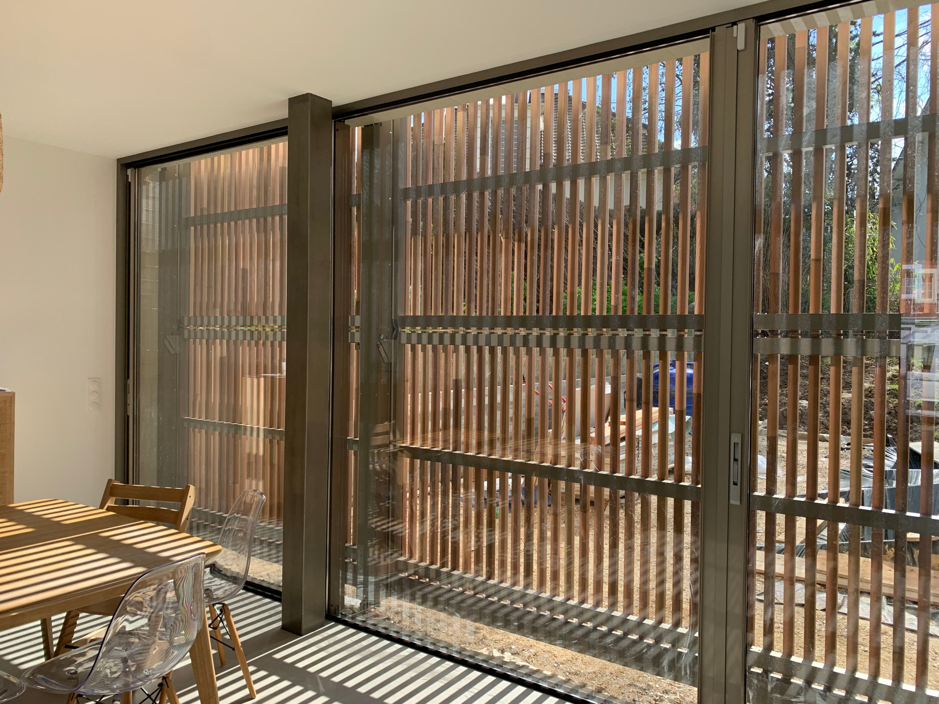 Motorized aluminium solar shading ROSSENI LIFTING FOLDING SHUTTER ARCH-00116007 - Вид №9