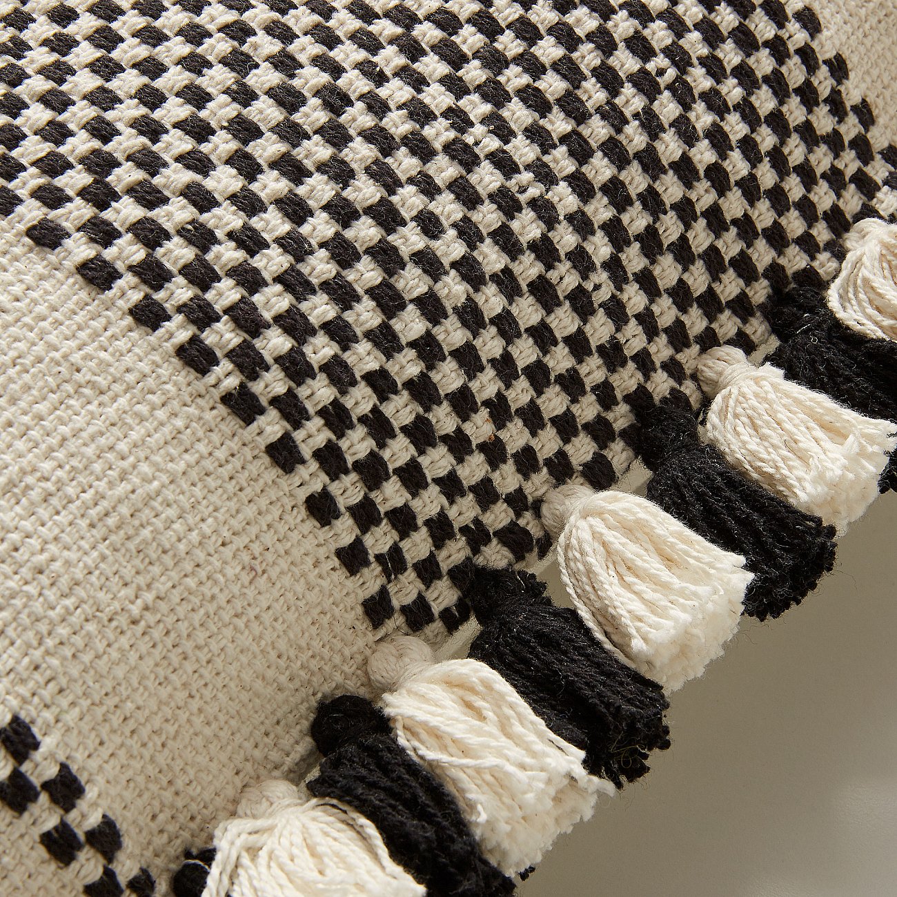 Чехол на подушку 45x45 черно-белый от La Forma LA FORMA ОРНАМЕНТ 299194 Разноцветный  - Вид №3