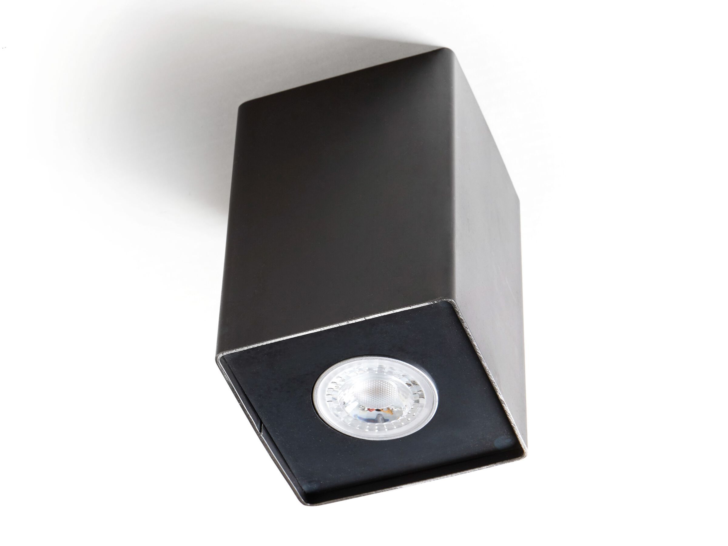 Железный потолочный светильник Renzo Serafini куб ARCH-00106013 - Вид №4