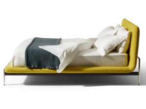 Двуспальная кровать из ткани с мягким изголовьем