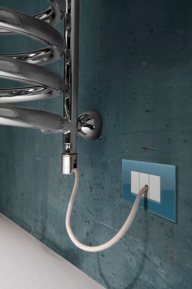 Настенный стальной электрический полотенцесушитель Hotwave HOT SPRING ARCH-00045514 - Вид №1