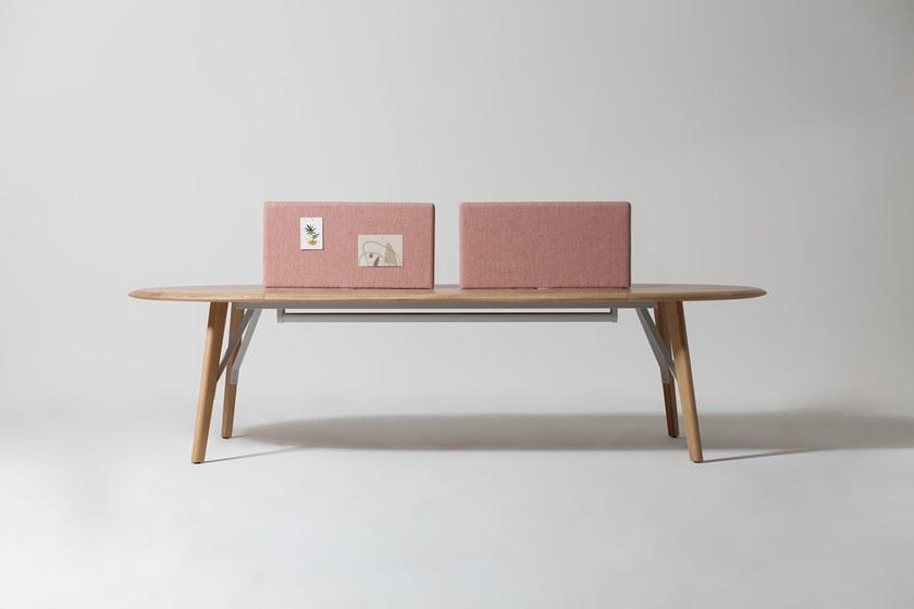 Manerba Дубовый стол с разделительными панелями и системой управления кабелями sun-id-1453016 - Вид №1