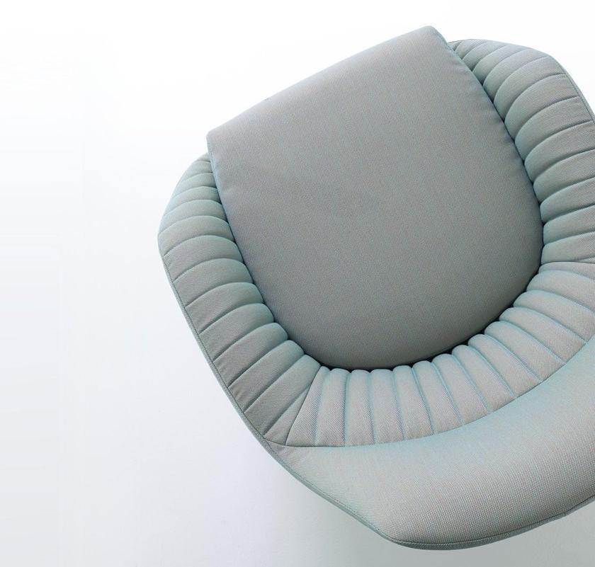 Ligne Roset Вращающееся кресло с обивкой из ткани с подлокотниками Amédée 18210205 - Вид №4