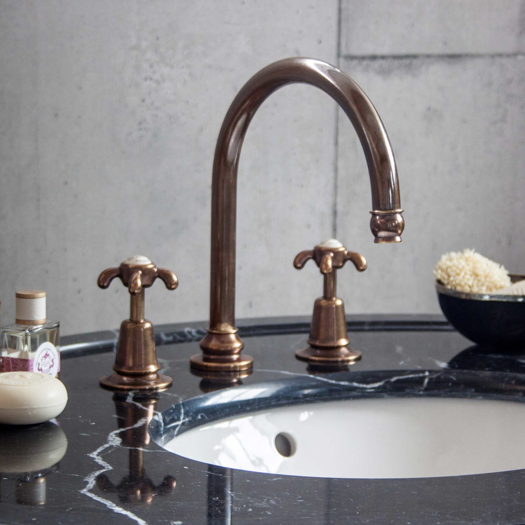Basin Taps краны The Swan Basin Mixer Catchpoleandrye  - Вид №1