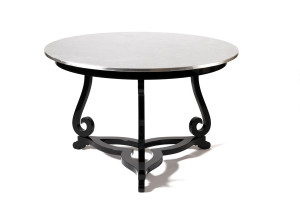 Круглый стол для гостиной из красного дерева