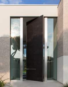 Бронированная входная дверь с электронным замком