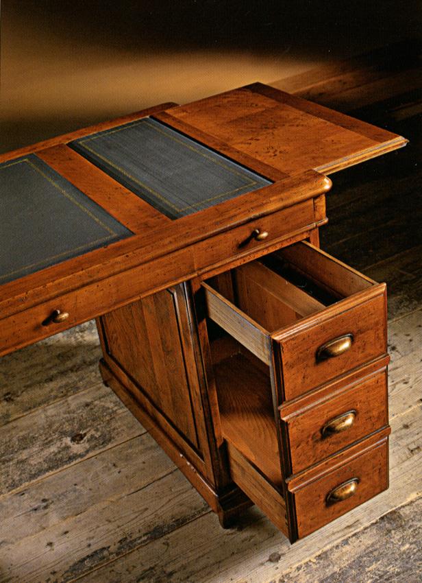 Компьютерный стол  ARTE BROTTO VA830  - Вид №1