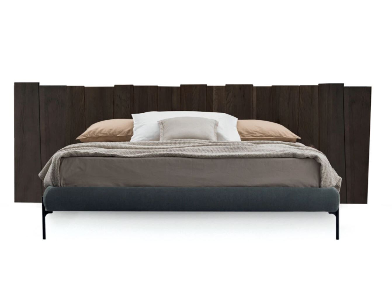 Двуспальная кровать из массива дерева Devina Nais URBAN RANCH ARCH-00110946