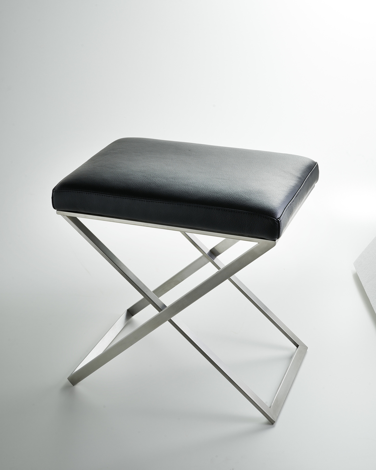 ../01 Bianco 3SC ../02 Черный ../03 Кремовый ../04 Коричневый Moderno Treesseci 3SC