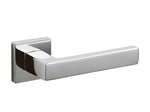 Алюминиевая ручка на розетке