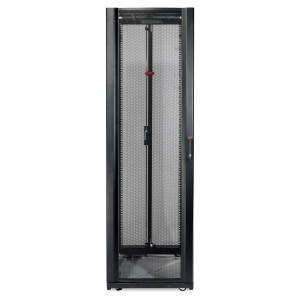 AR3107 Шкаф NetShelter SX 48U 600х1070мм, с боковыми панелями, черный Schneider Electric