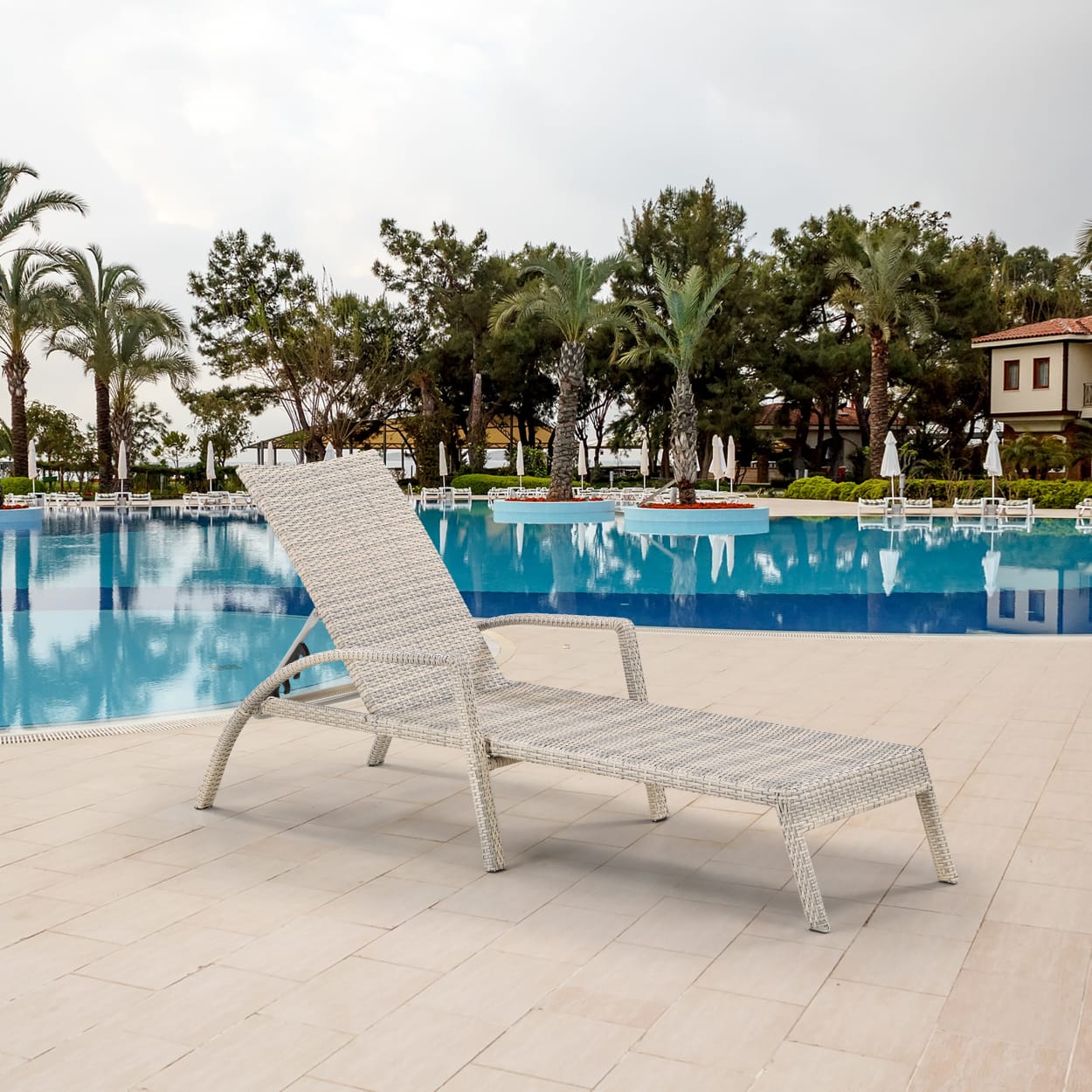 A30C-W85 Latte Шезлонг-лежак плетеный Afina 