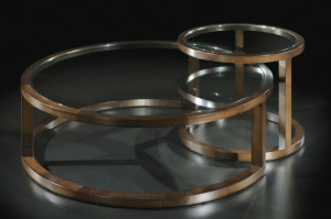 Круглый деревянный журнальный столик