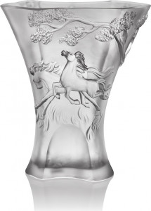 10548933 Cristal de Paris Ваза Cristal de Paris "Бегущие лошади" 30см (сатин) Хрусталь