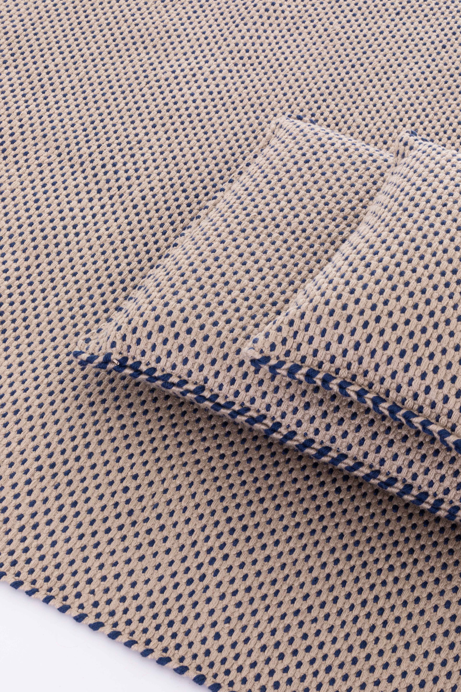 Наружная переработанная ПЭТ-подушка GAN Nomad ARCH-00010398 - Вид №1